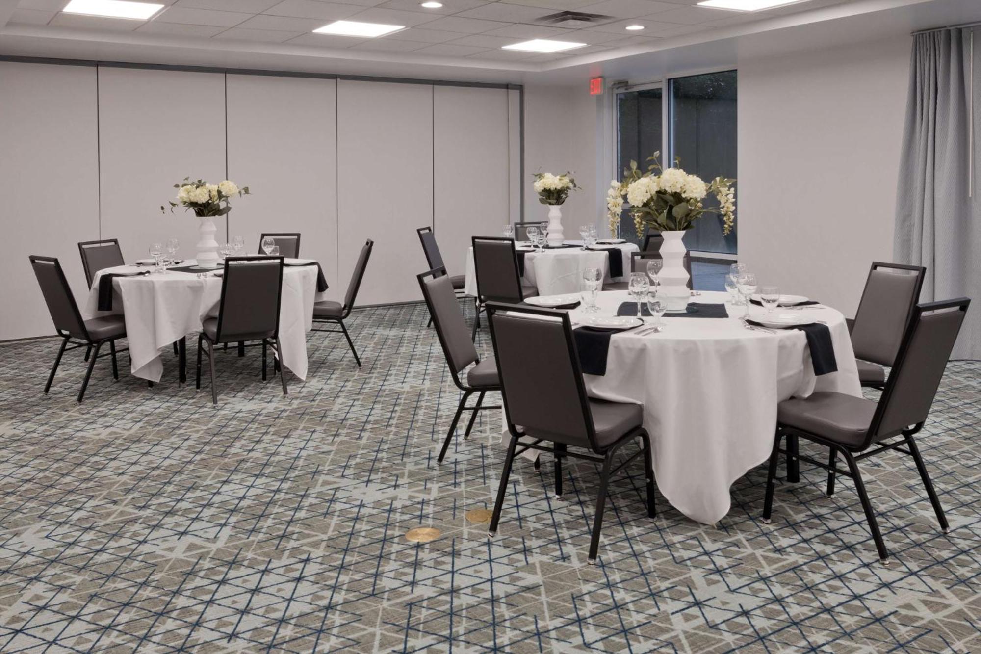 Hilton Garden Inn Birmingham Se/Liberty Park Eksteriør billede