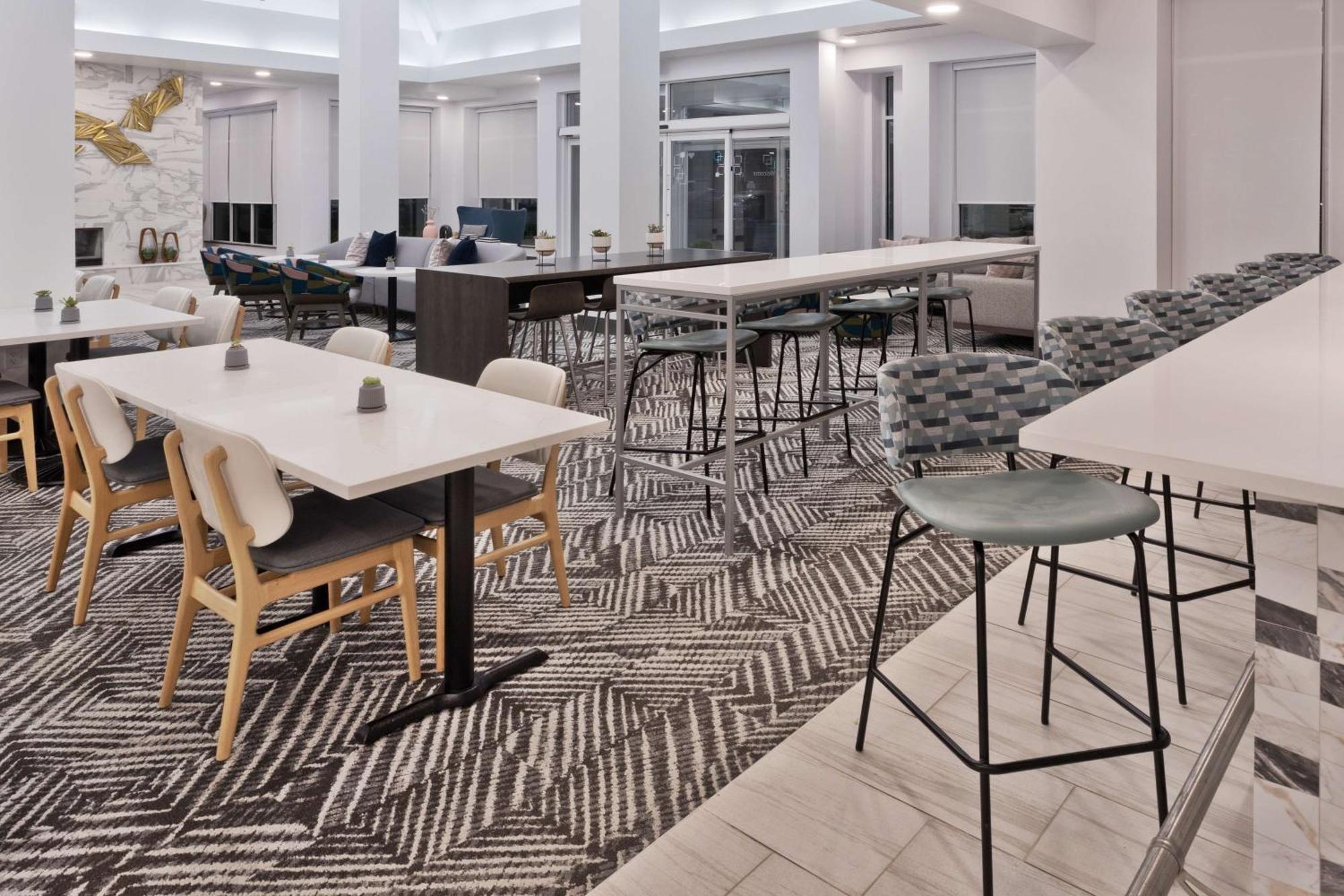 Hilton Garden Inn Birmingham Se/Liberty Park Eksteriør billede