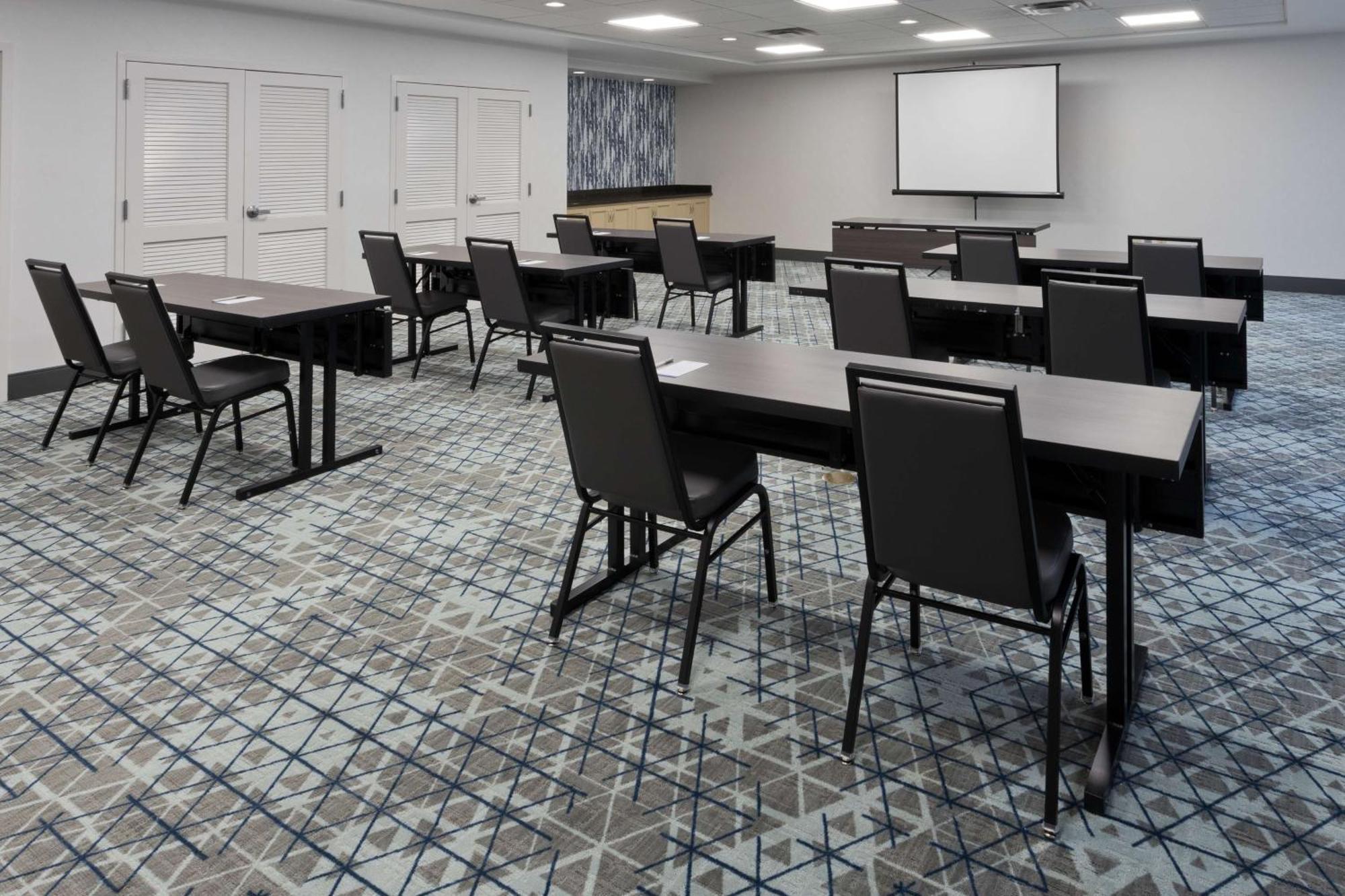 Hilton Garden Inn Birmingham Se/Liberty Park Eksteriør billede