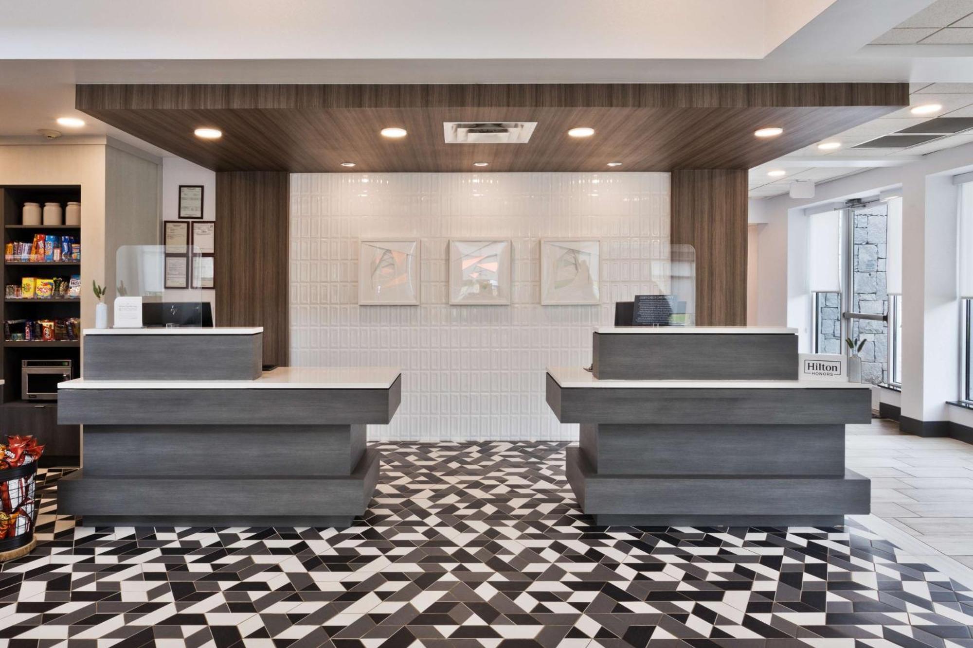 Hilton Garden Inn Birmingham Se/Liberty Park Eksteriør billede