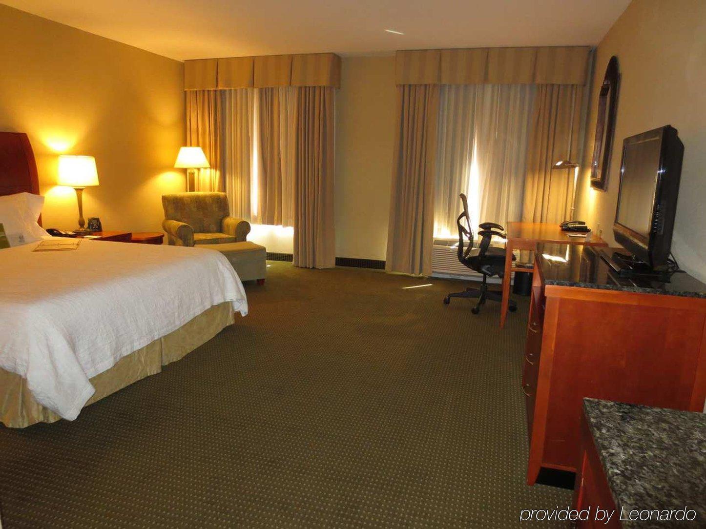 Hilton Garden Inn Birmingham Se/Liberty Park Eksteriør billede